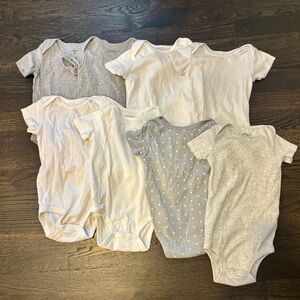 8 Gray and White Onsie Set- 18 months